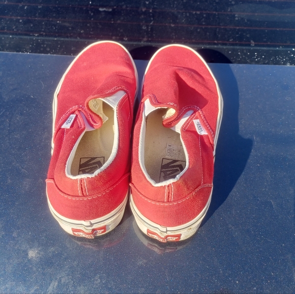 Red vans slip on shoes unisex - Picture 4 of 8